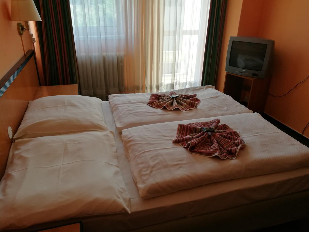 Hotel Gerlach Попрад Екстериор снимка