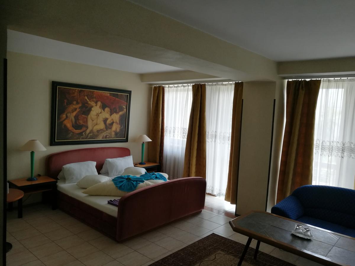 Hotel Gerlach Попрад Екстериор снимка